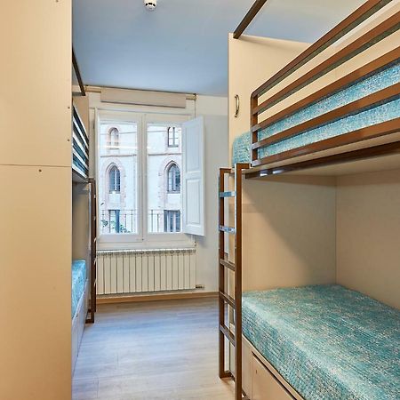 Alberg Abat Oliba Monistrol de Montserrat Exterior foto Hostel room in Rome, Italy