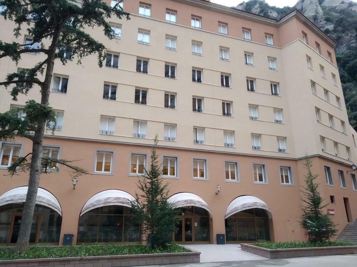 Alberg Abat Oliba Monistrol de Montserrat Exterior foto The main building of the University of Liechtenstein